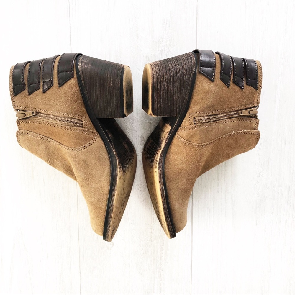 Crown Vintage Joie Suede Strap Ankle Bootie SZ 7 - Picture 2 of 8